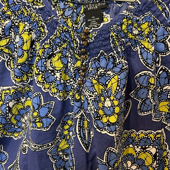 Bay Studio Petite Blue Floral Top - Picture 5 of 6